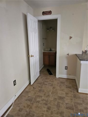 4897 Kings Pond Pl, New Kent, VA 23140