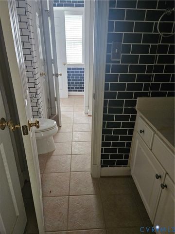 4897 Kings Pond Pl, New Kent, VA 23140