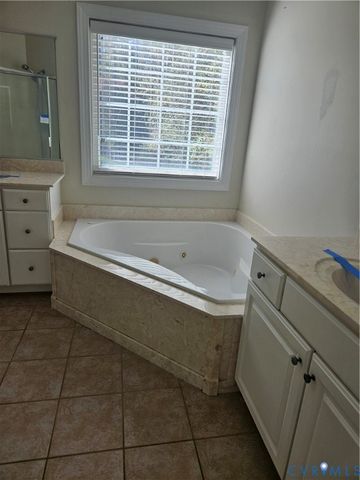 4897 Kings Pond Pl, New Kent, VA 23140