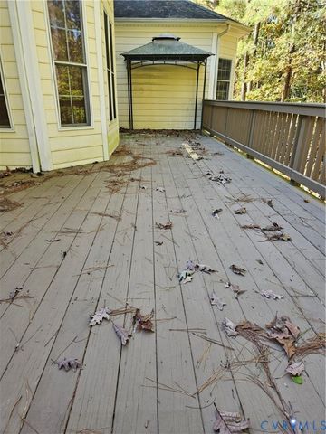 4897 Kings Pond Pl, New Kent, VA 23140