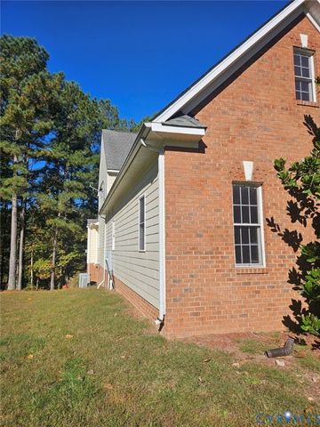 4897 Kings Pond Pl, New Kent, VA 23140