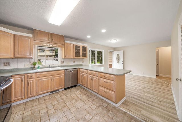 15248 PINE TERRACE Drive, Council Bluffs, IA 51503