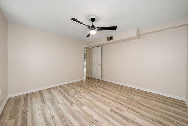 15248 PINE TERRACE Drive, Council Bluffs, IA 51503