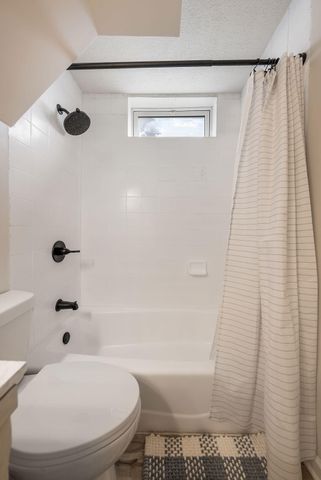 15248 PINE TERRACE Drive, Council Bluffs, IA 51503