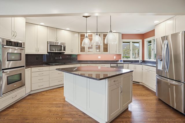 732 Royal Dublin Lane, Dyer, IN 46311