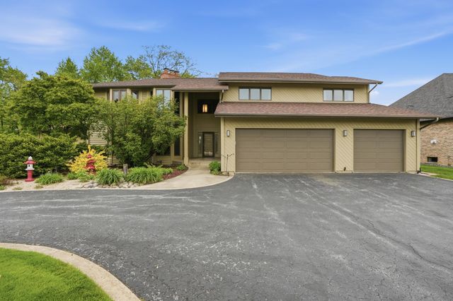 732 Royal Dublin Lane, Dyer, IN 46311