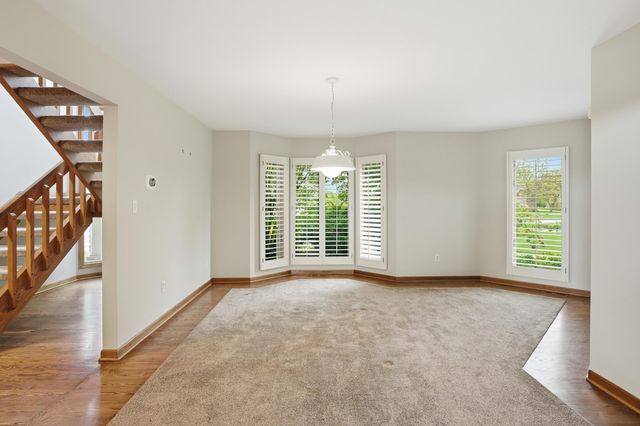 732 Royal Dublin Lane, Dyer, IN 46311