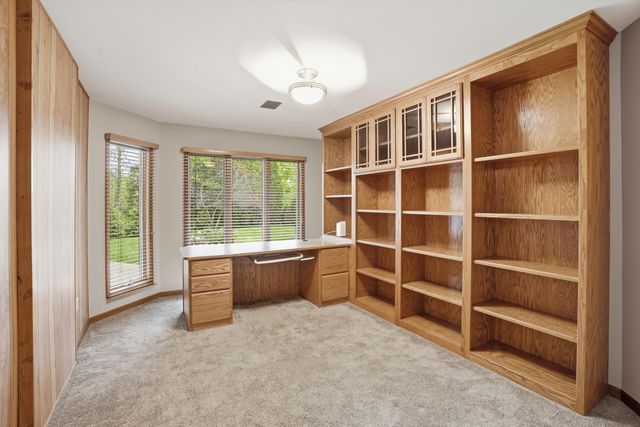 732 Royal Dublin Lane, Dyer, IN 46311