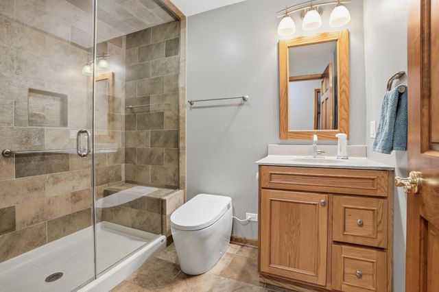 732 Royal Dublin Lane, Dyer, IN 46311