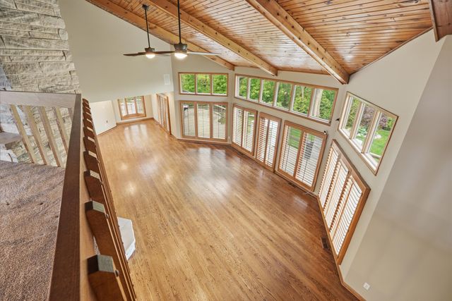 732 Royal Dublin Lane, Dyer, IN 46311