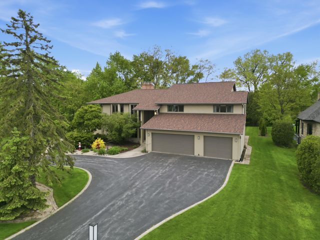 732 Royal Dublin Lane, Dyer, IN 46311