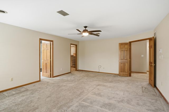 732 Royal Dublin Lane, Dyer, IN 46311