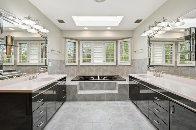 732 Royal Dublin Lane, Dyer, IN 46311