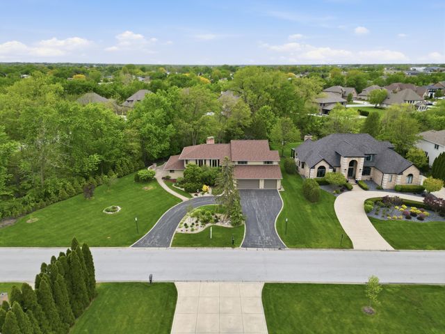 732 Royal Dublin Lane, Dyer, IN 46311