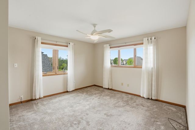 732 Royal Dublin Lane, Dyer, IN 46311