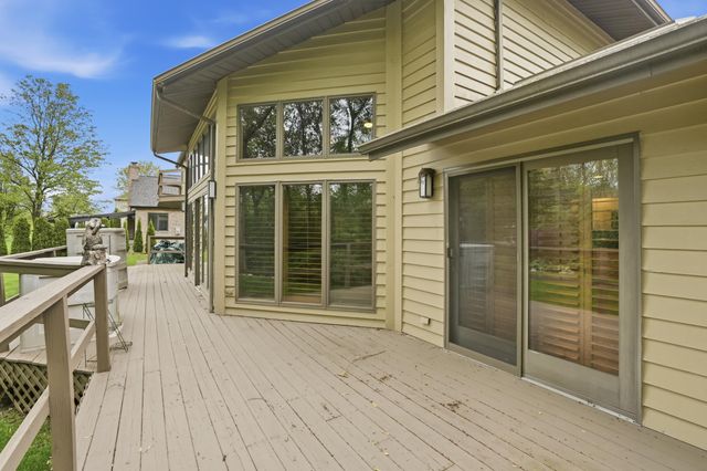 732 Royal Dublin Lane, Dyer, IN 46311