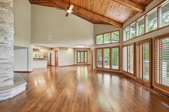 732 Royal Dublin Lane, Dyer, IN 46311