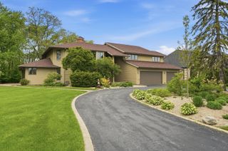 732 Royal Dublin Lane, Dyer, IN 46311