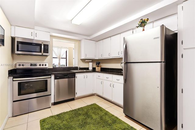 800 Parkview Dr 901, Hallandale Beach, FL 33009