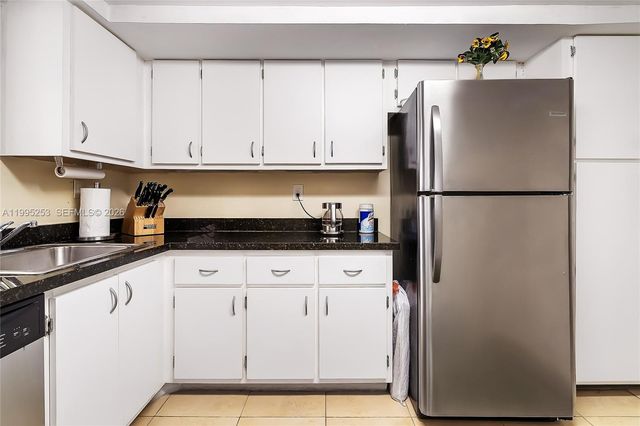 800 Parkview Dr 901, Hallandale Beach, FL 33009