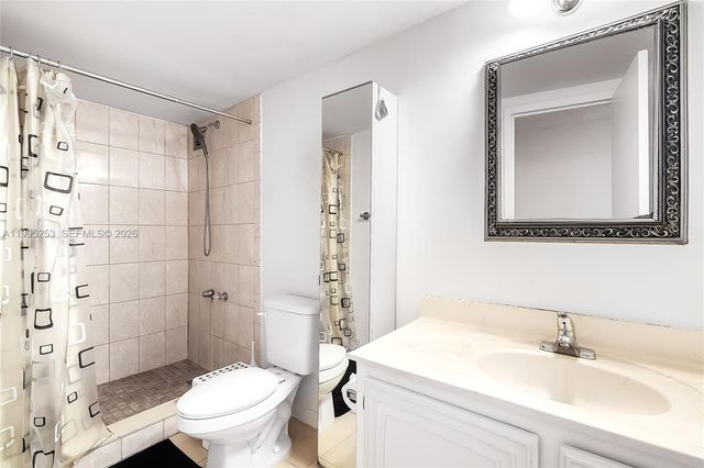 800 Parkview Dr 901, Hallandale Beach, FL 33009