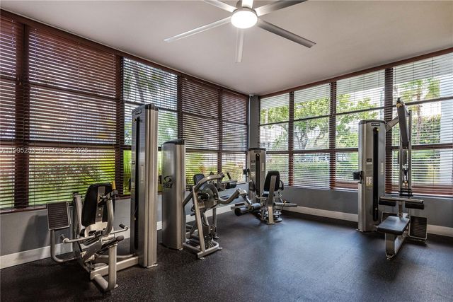 800 Parkview Dr 901, Hallandale Beach, FL 33009