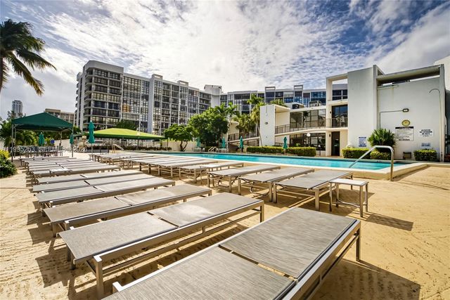 800 Parkview Dr 901, Hallandale Beach, FL 33009