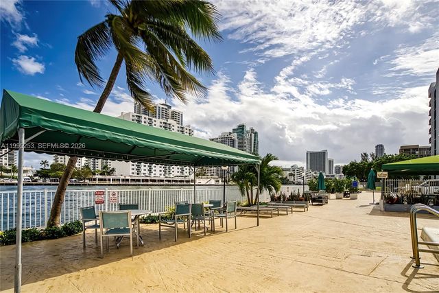 800 Parkview Dr 901, Hallandale Beach, FL 33009