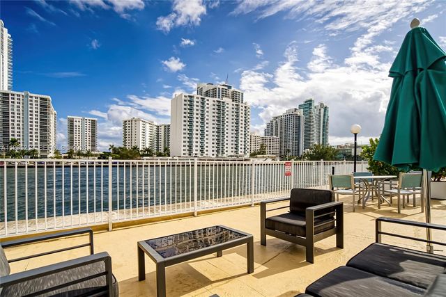 800 Parkview Dr 901, Hallandale Beach, FL 33009