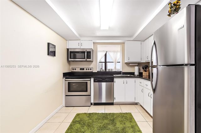 800 Parkview Dr 901, Hallandale Beach, FL 33009