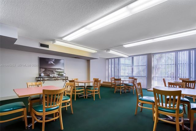 800 Parkview Dr 901, Hallandale Beach, FL 33009