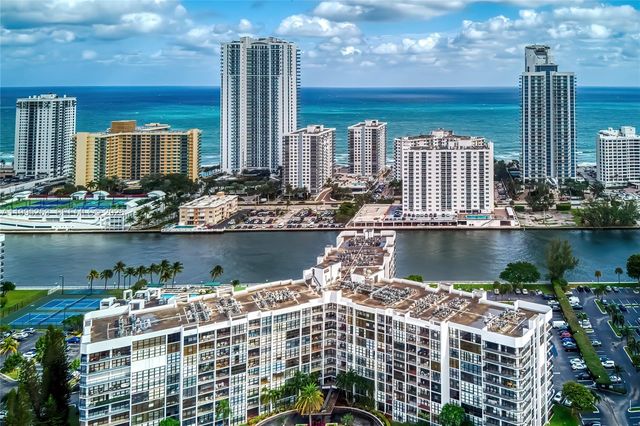 800 Parkview Dr 901, Hallandale Beach, FL 33009