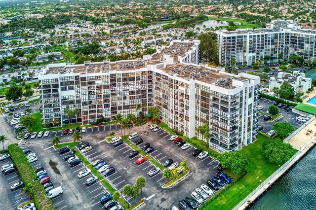 800 Parkview Dr 901, Hallandale Beach, FL 33009