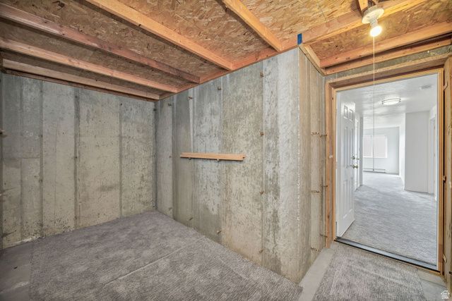 2827 VIEWCREST CIR, North Logan, UT 84341