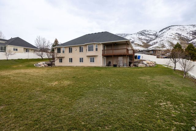 2827 VIEWCREST CIR, North Logan, UT 84341