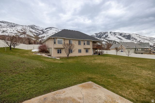 2827 VIEWCREST CIR, North Logan, UT 84341