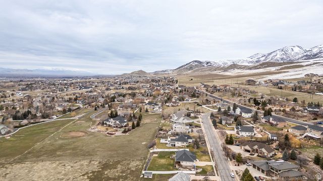 2827 VIEWCREST CIR, North Logan, UT 84341