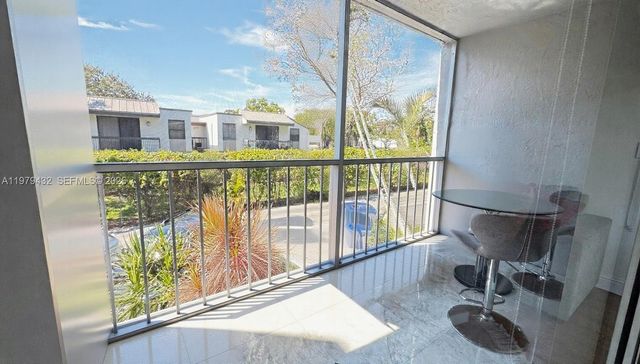 483 N Pine Island Rd C205, Plantation, FL 33324