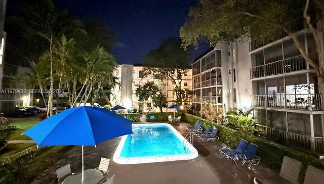 483 N Pine Island Rd C205, Plantation, FL 33324