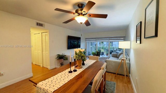 483 N Pine Island Rd C205, Plantation, FL 33324