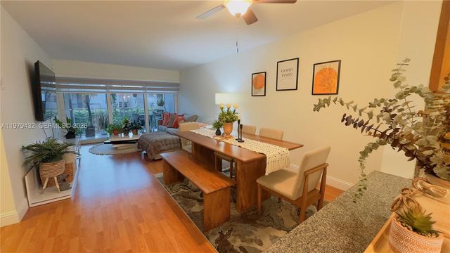 483 N Pine Island Rd C205, Plantation, FL 33324