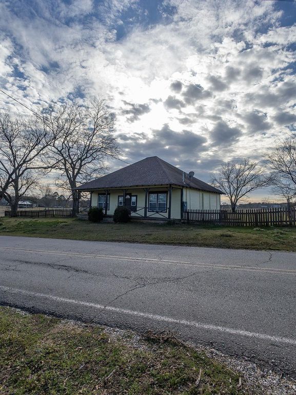 7301 Fairplay, Benton, AR 72019