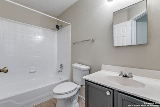 1210 Crossing Oaks, San Antonio, TX 78253