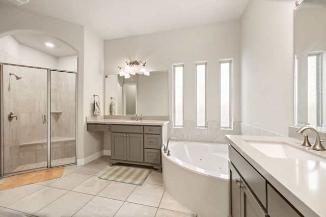 1015 Mountain Laurel Drive, Euless, TX 76039