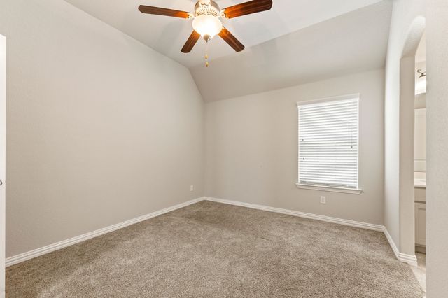 1015 Mountain Laurel Drive, Euless, TX 76039