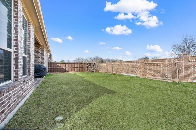 1015 Mountain Laurel Drive, Euless, TX 76039