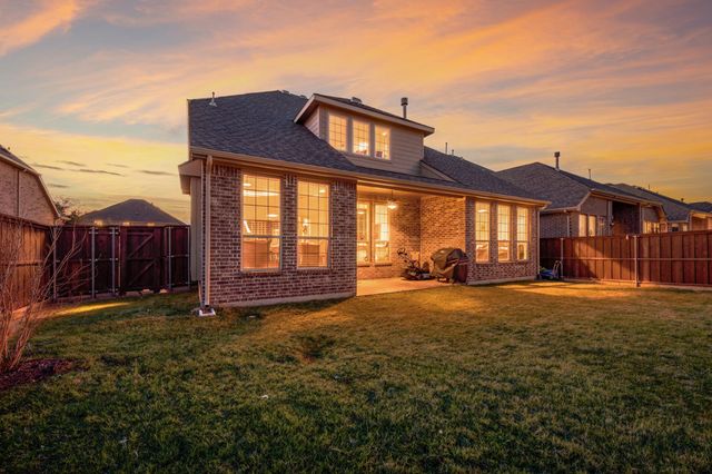 1015 Mountain Laurel Drive, Euless, TX 76039