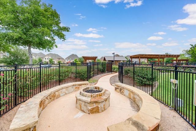 1015 Mountain Laurel Drive, Euless, TX 76039