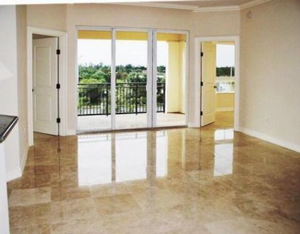 16100 Emerald Estates Drive 389, Weston, FL 33331