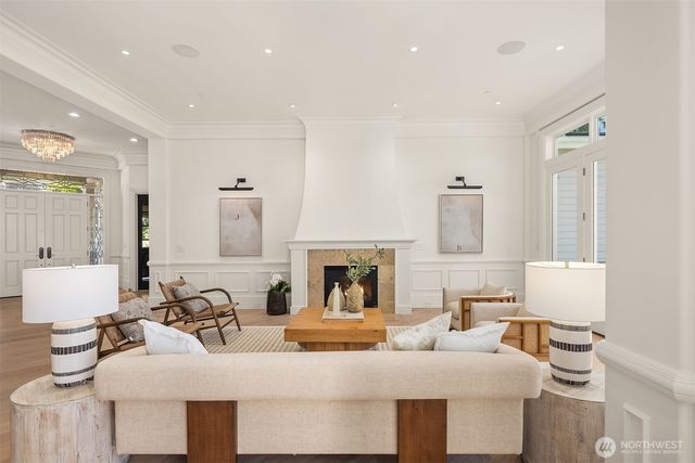 9234 NE 25th Street, Clyde Hill, WA 98004